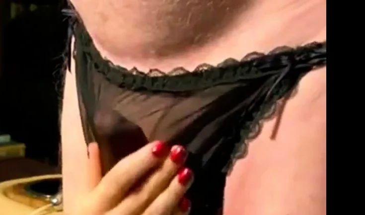 dans culotte de madame avec sex toys