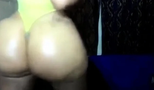 Webcam THICK ass babe