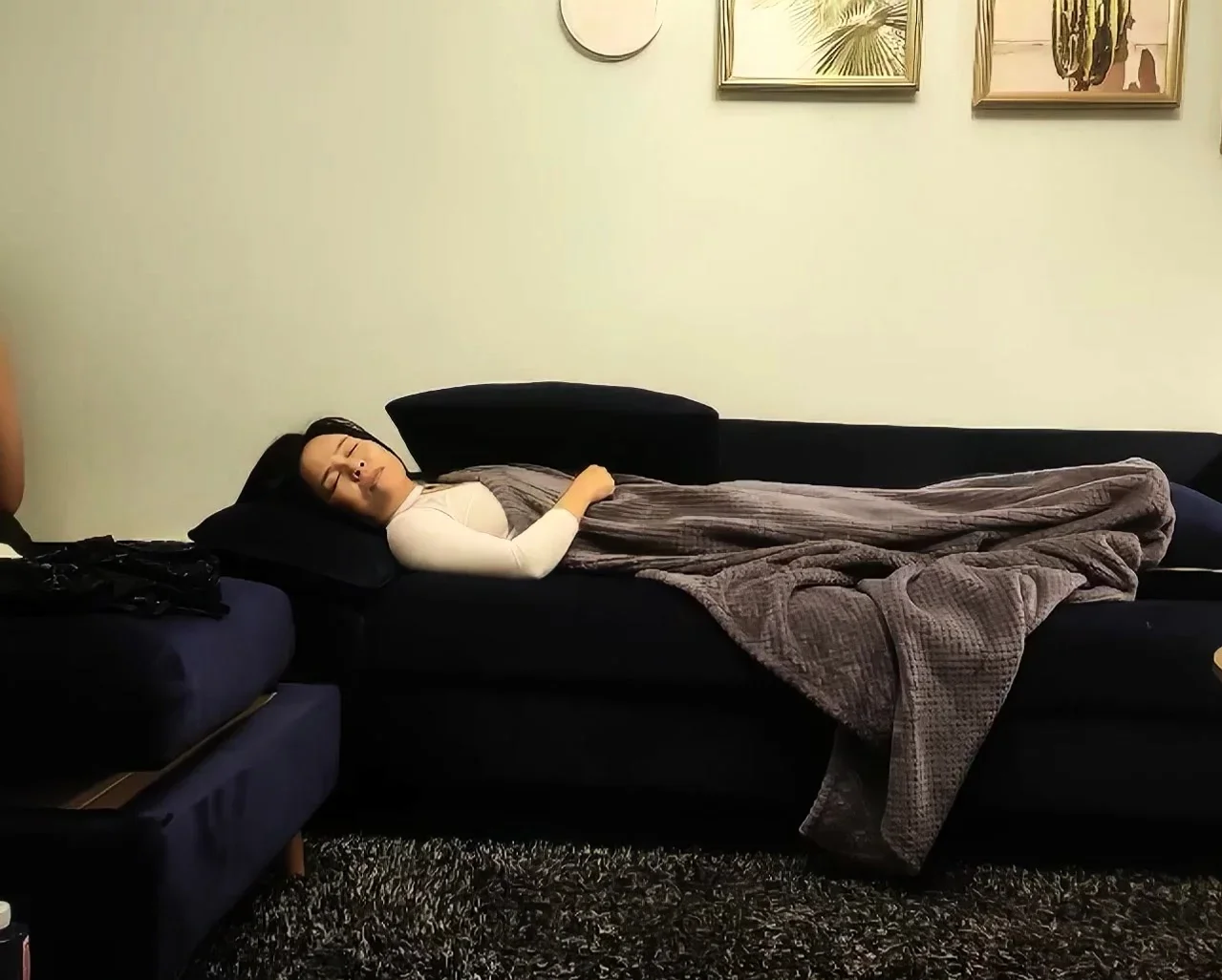 Amateur couple on real hidden cam