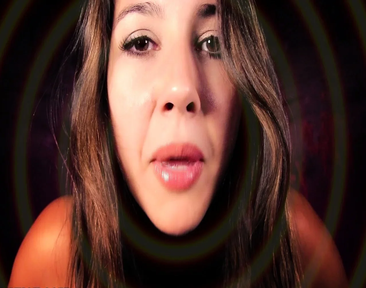 Brunette Solo Webcam Masturbation