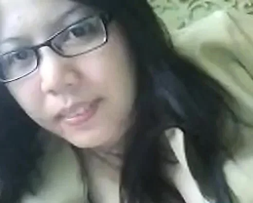 indonesian milf playing with her boobs