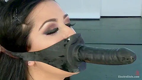 Ariel X And Katrina Jade In Gorgeous Lesdom Porn Scene