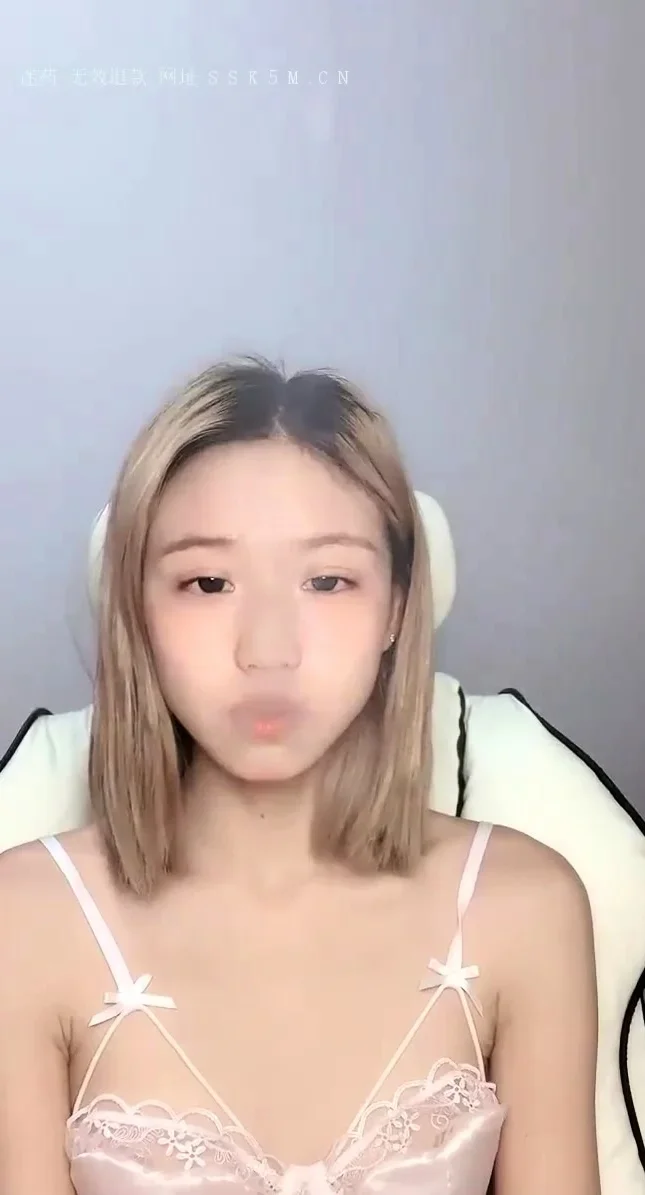 Amateur asian teen licks ass and sucks cock