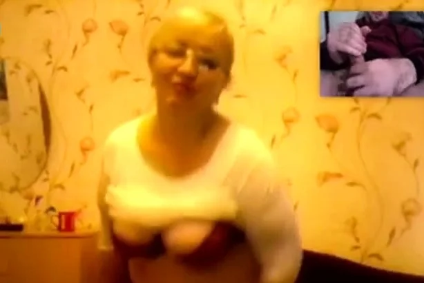 Mature lady webcam