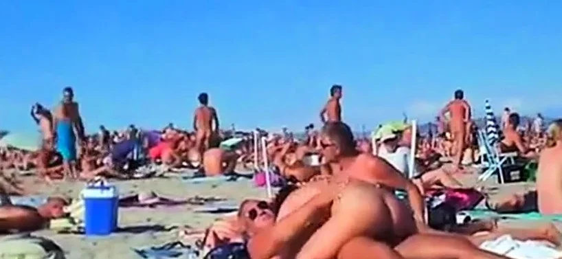 Swinger am Strand