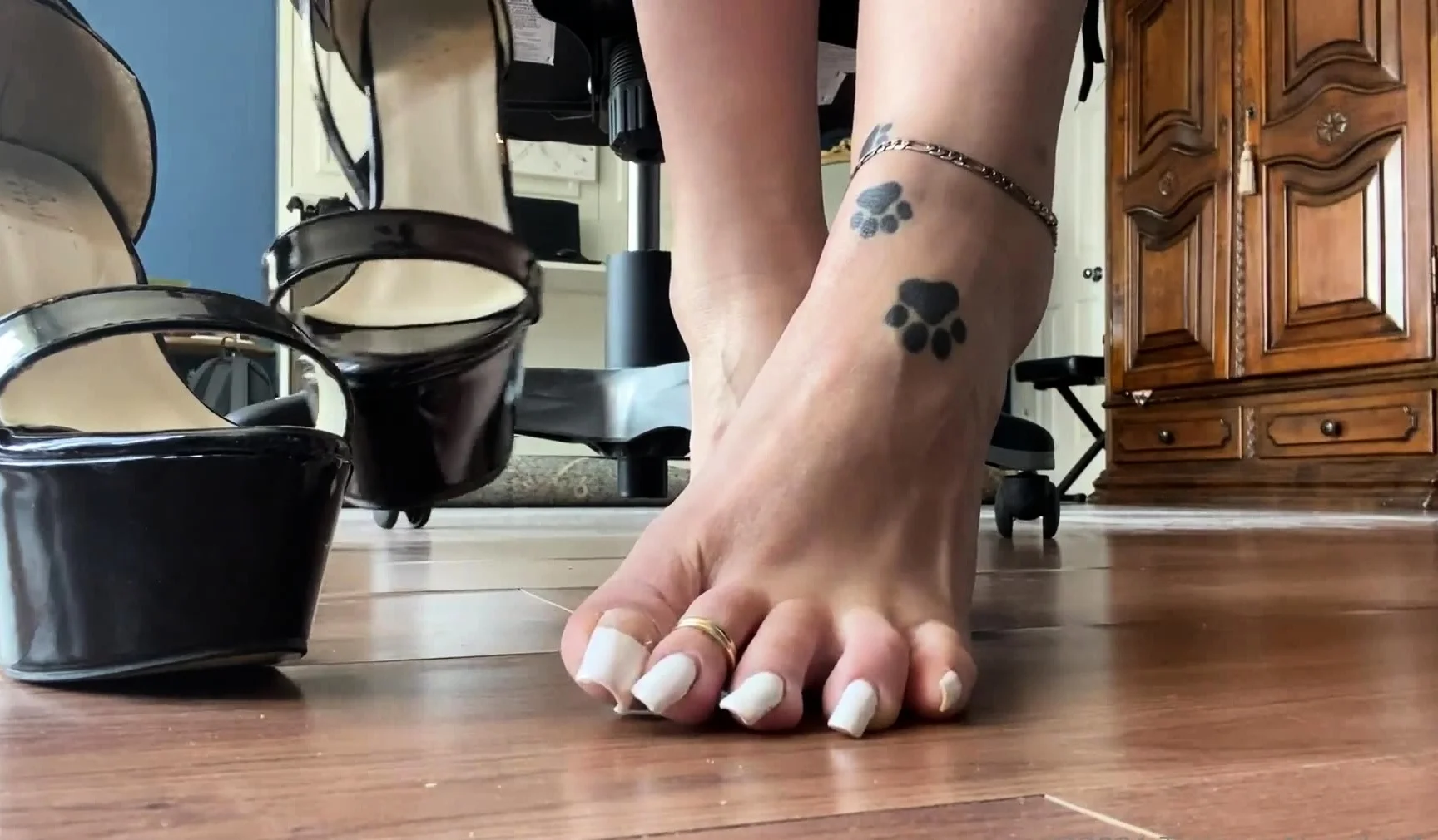 Mix of Foot Fetish clips from Amateur Trampling