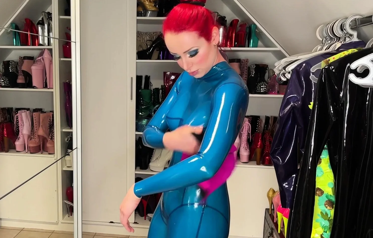 This large amateur cam girl has some very big boobs