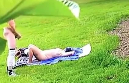 Dickflash - Jerk for nude sunbathing MILF