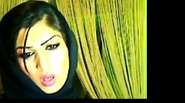 Pakistani Babe On Live Cam Masturbating
