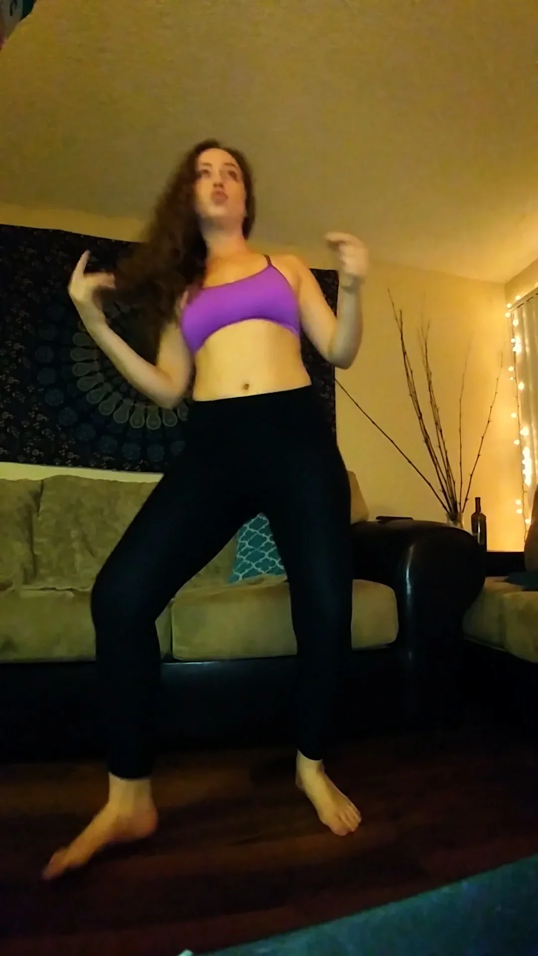 Amateur Webcam Cute Teen Plays Solo with Big Dildo