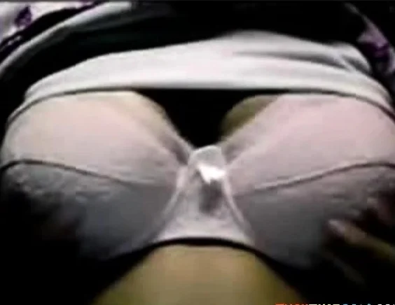 malay- tudung baju kurung depan webcam