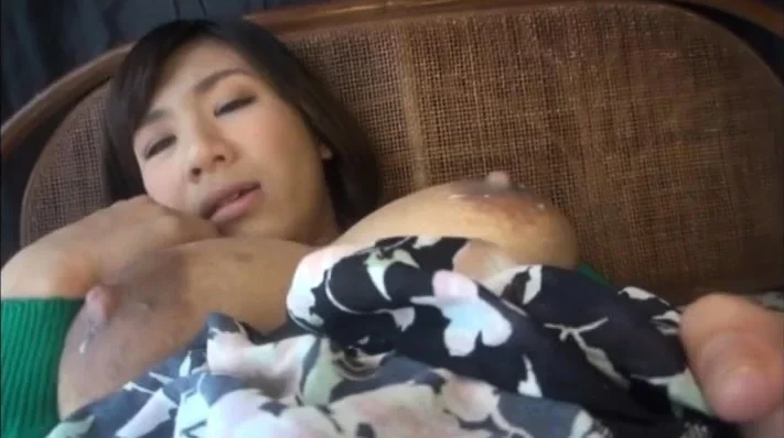 Omege japanese girl with big boobs on cams