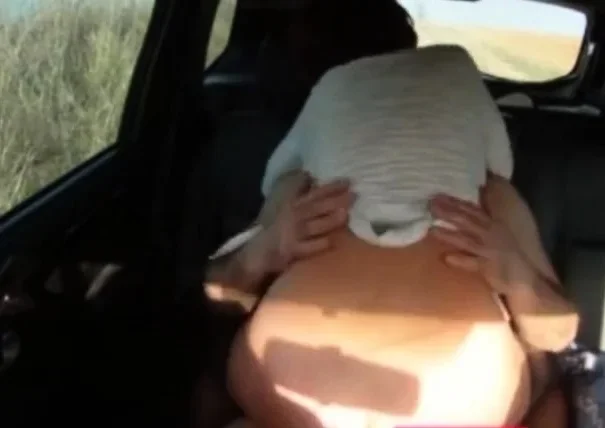 bien baisee dans la voiture