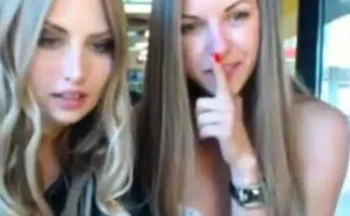 SAFADINHA PROVOCANDO NA WEBCAM