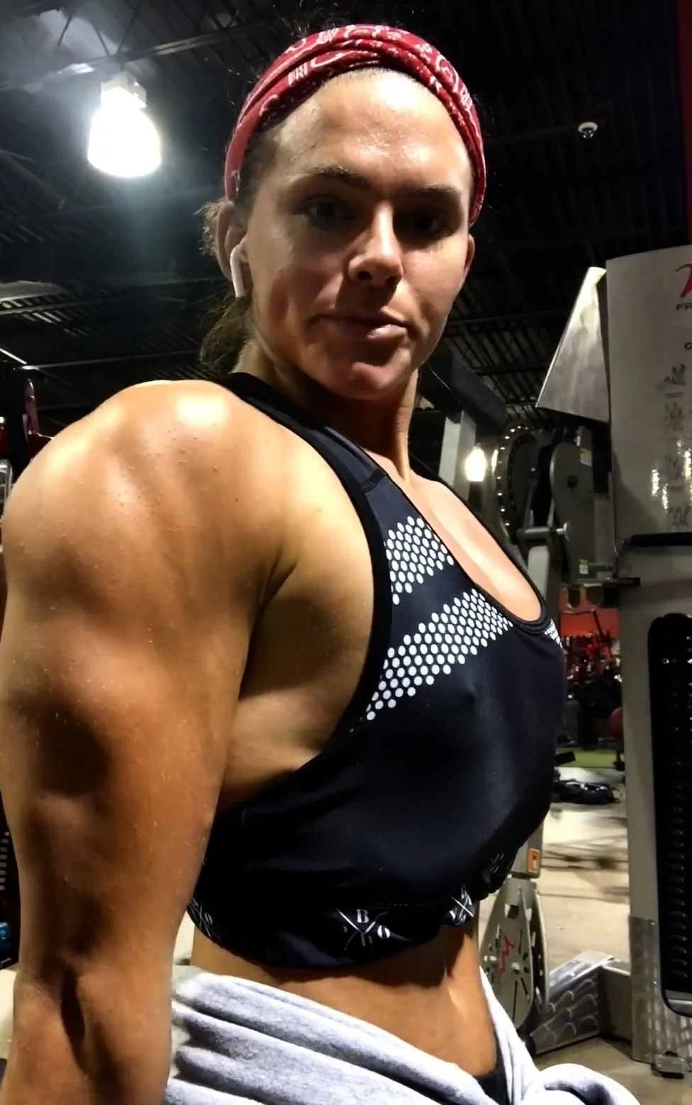 MILF Flo Big Boobs Cam Free Webcam Porn Mobile