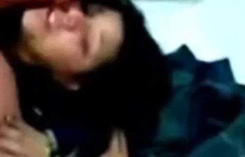 Novinha xapada fodendo com vontade mijar