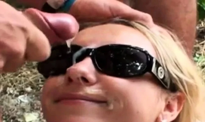 She Want her Face Covered of Cum.