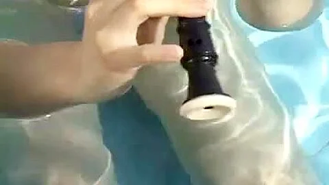 KAWAI Shimon plays recorder in the pool