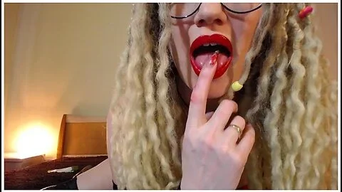 Loser Jerk For Red Lipstick