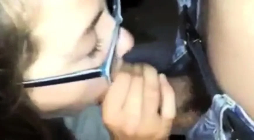 Girl with glasses gives blowjob but wasn't ready for cim