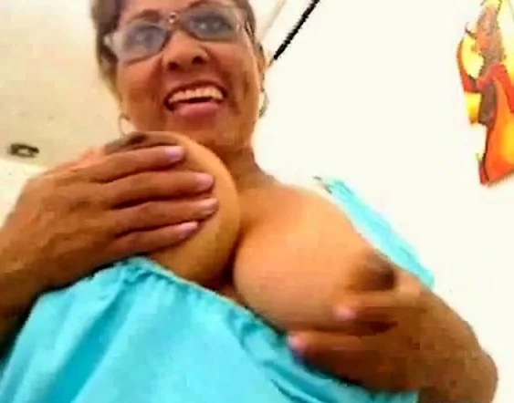 Black Mature Show All on webcam