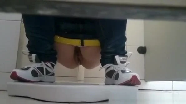 Toilet peeing