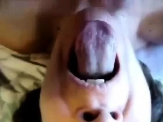 Cumming in mouth of my horny mature slut. Amateur