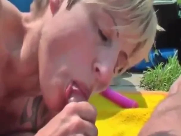 Exhibitionist Milf Vanessa Cool having fun outdoors