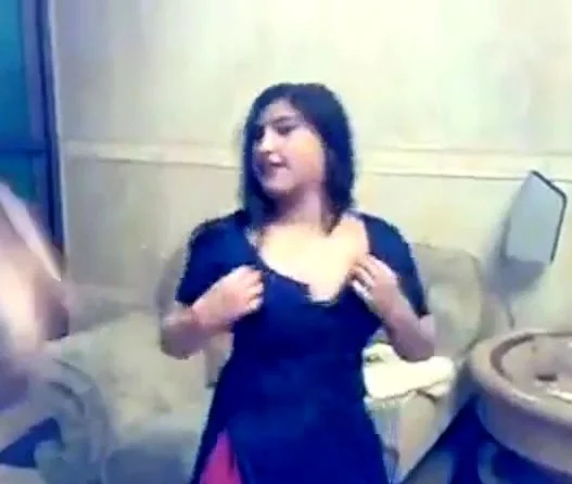 Muslim girl performing in private Mujra