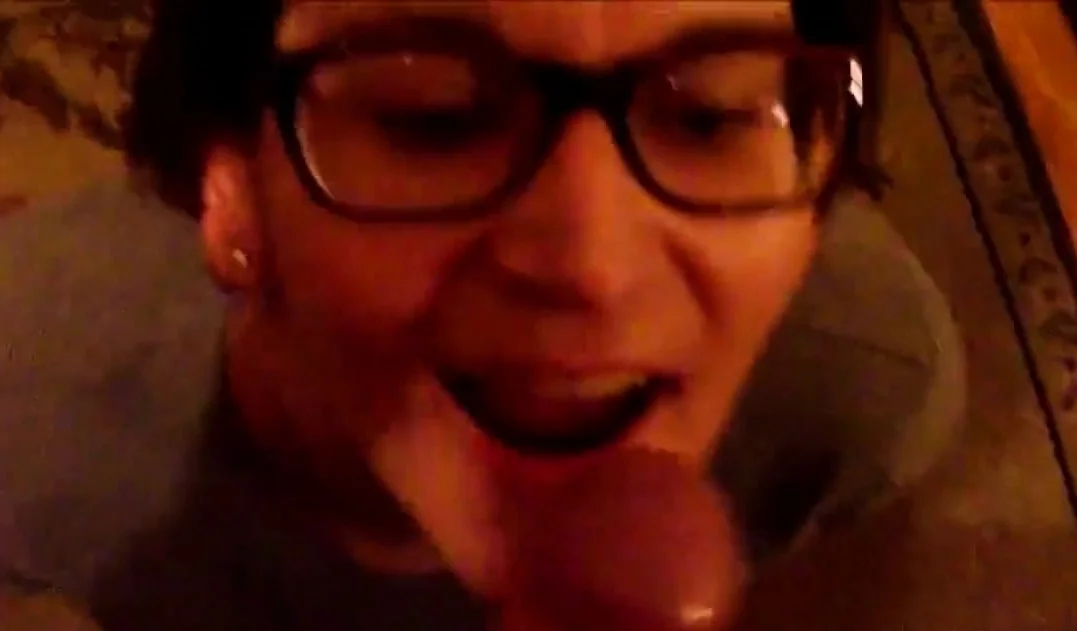 My girl sucking dick+ facial for your pleasure.