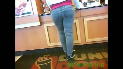 Juicy butt in a coffee shop