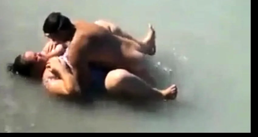 en el agua