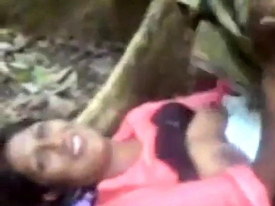 sri lankan women fuck in the jungle