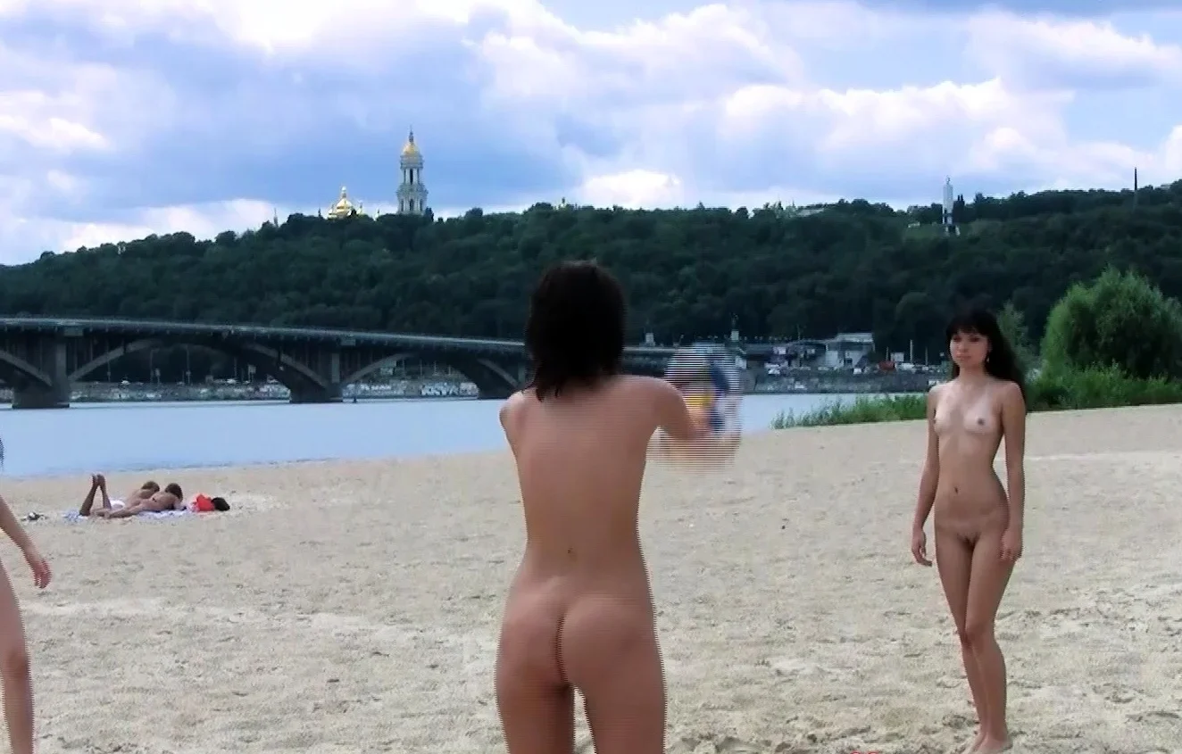 Bombastic young nudists nude volleyball