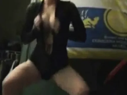 Pretty Brunette Girlfriend Fucked In Homemade Video