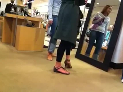 Traumfrau mit geilen Fuessen