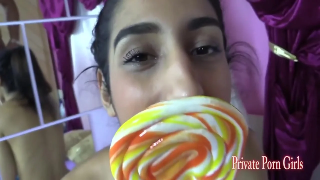 Aileen 19 Sucks The Lolipop Until He Squirts