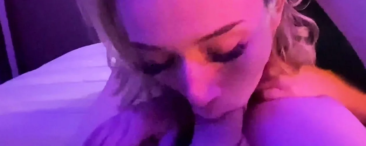 Britni Kitten (britnikitten) loves to fuck