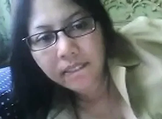 indonesian milf playing with her boobs