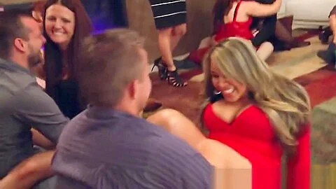 Gorgeous Girls Pleasing Their Friends