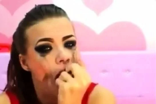 Cam girl face fucks and gags her self hard