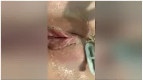 Shaving My Pussy Lips