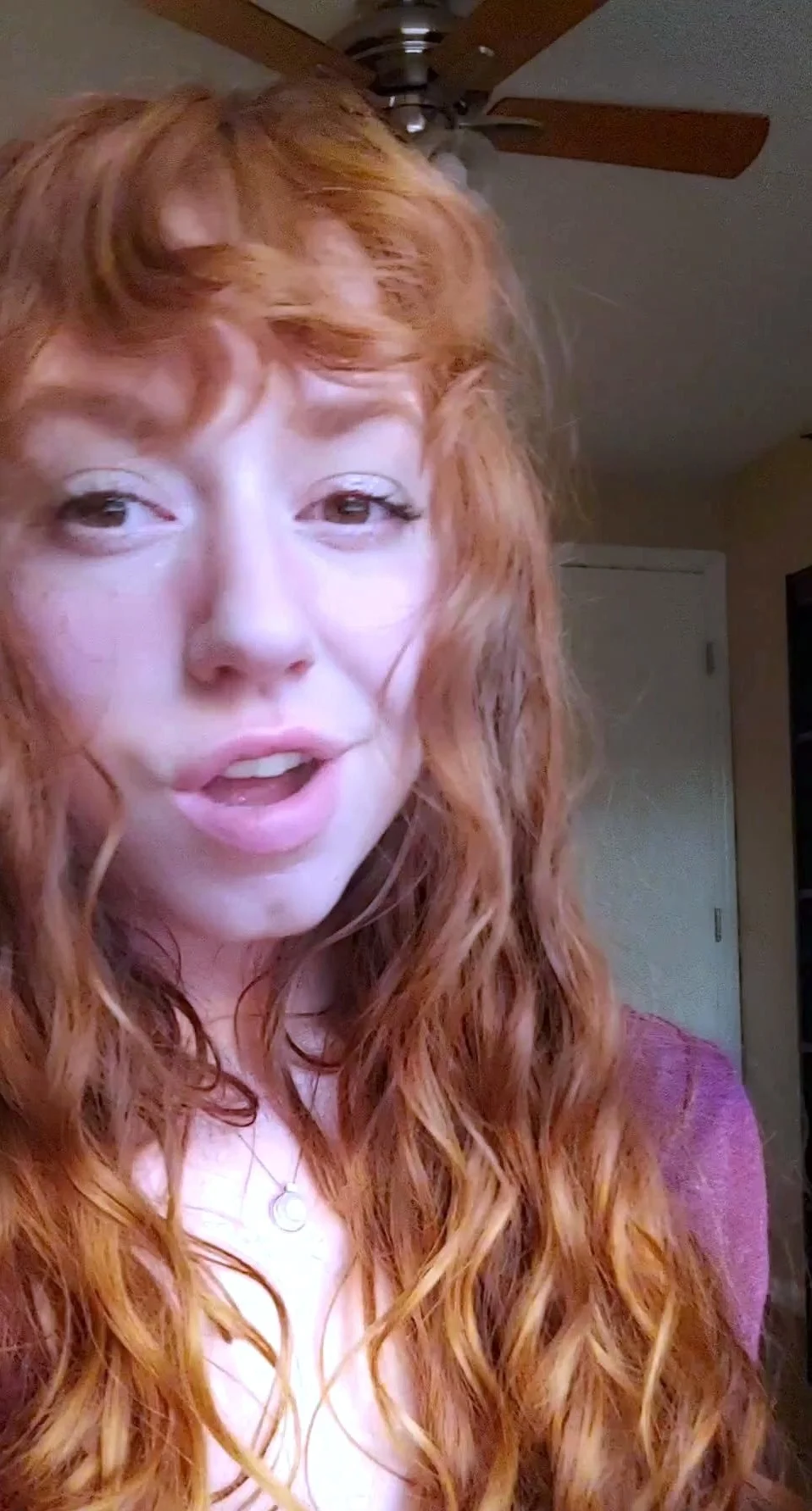 Blonde amateur gives webcam show with toys