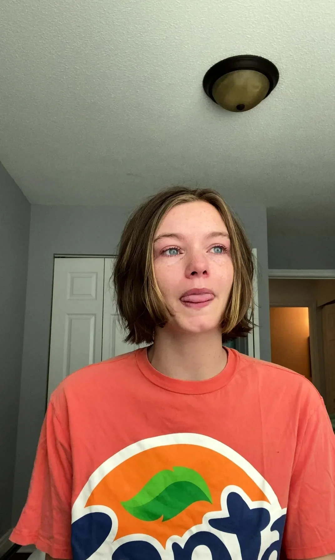 Brunette Solo Webcam Masturbation