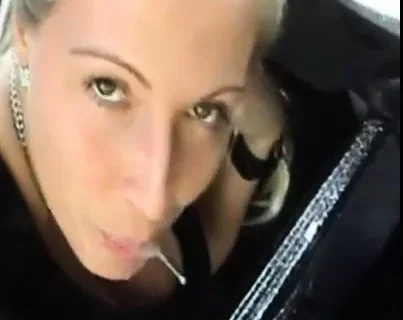 Ein Blowjob im Auto