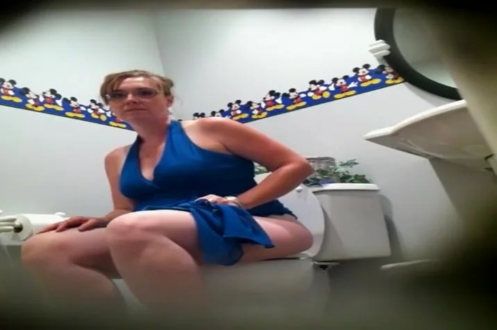 Several women spied while they pissed