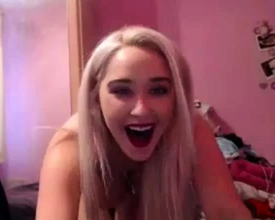 Blond british babe webcam