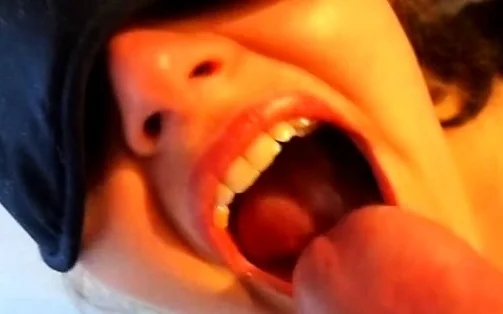 Mouth cum swallow