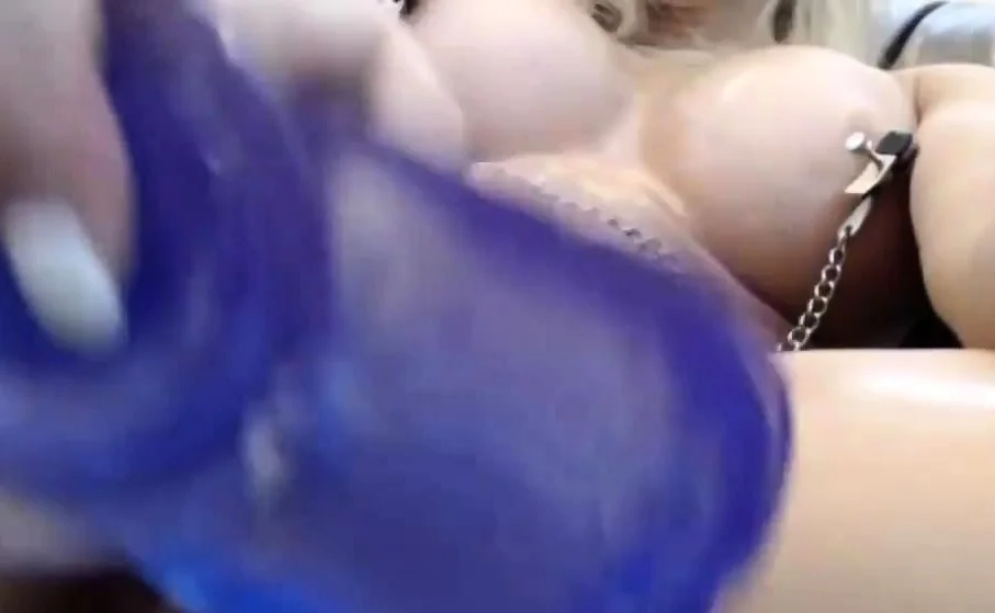 Squirting in webcam