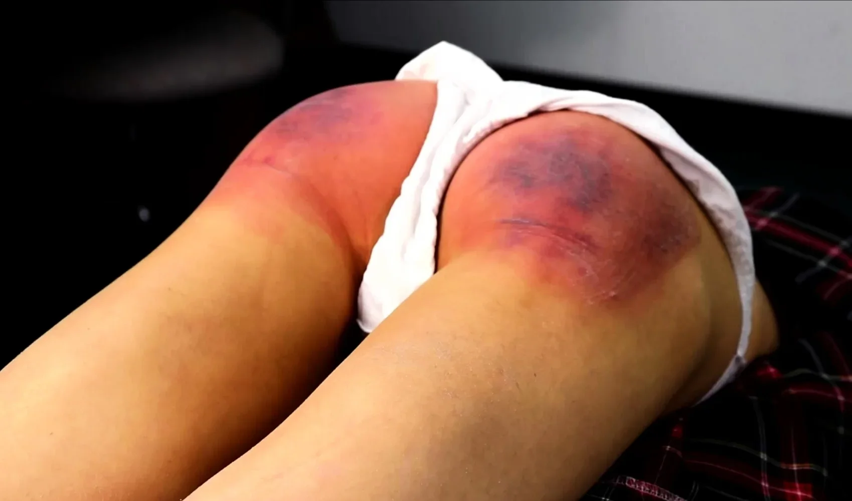 Busty amateur pussy spanking